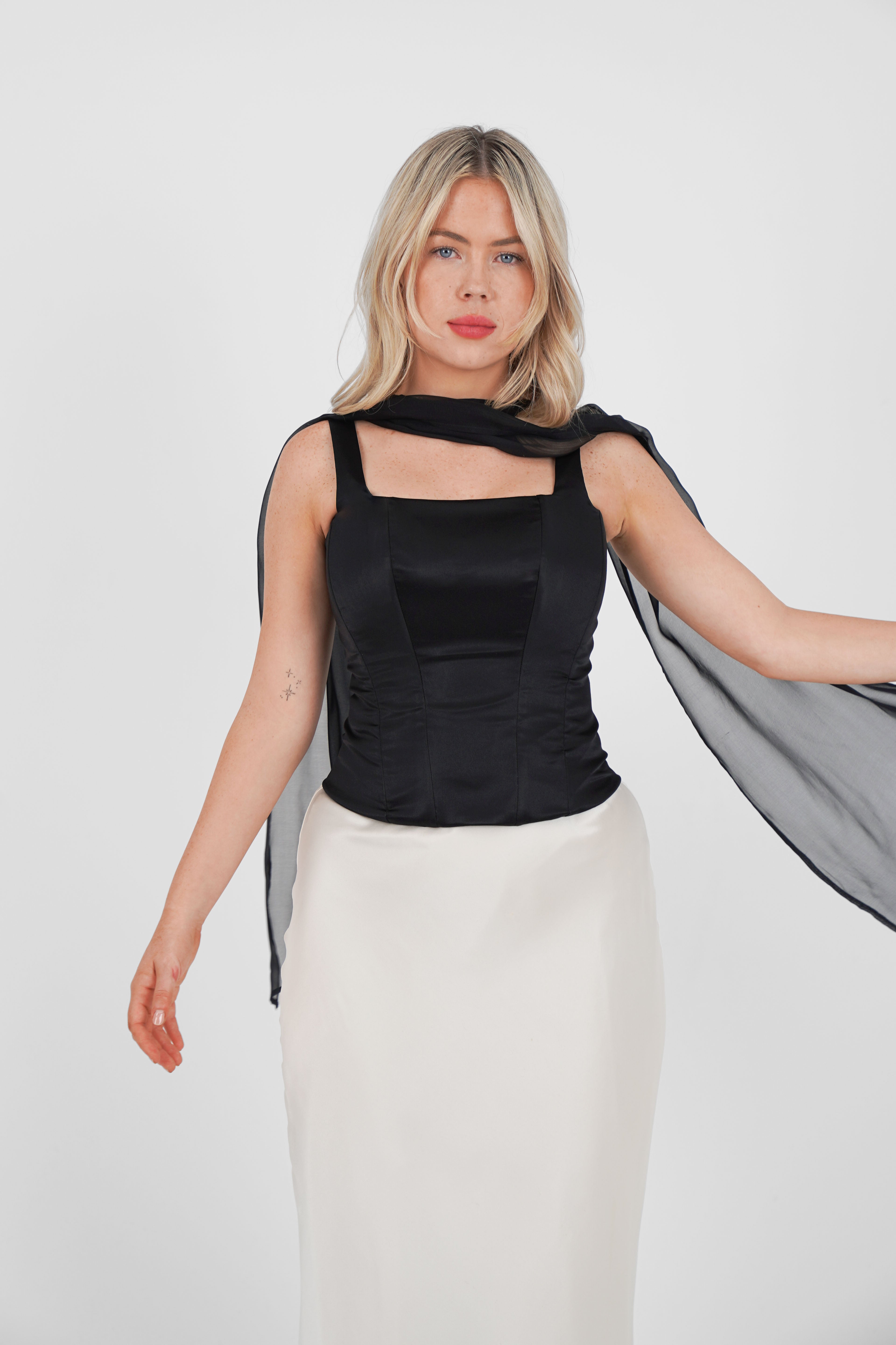Sasha Shawl Black