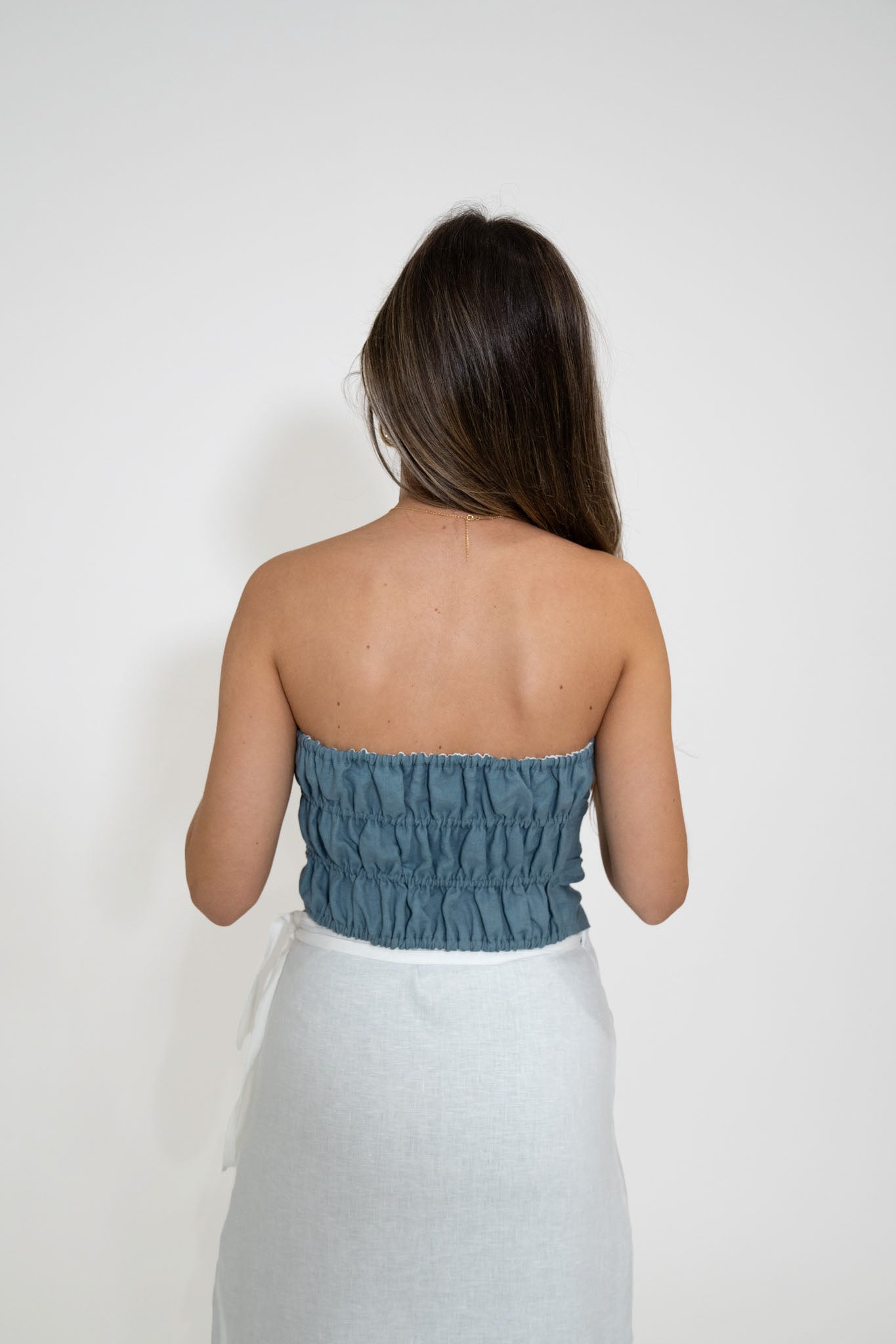 Reversible Cassie Top in White/Denim Blue